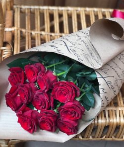 Букет на 14  февраля "11 красных роз"