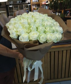 Букет из 51 белой розы, 70 см.