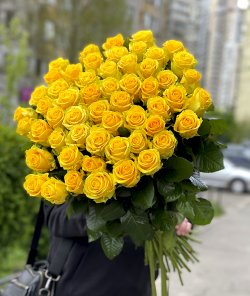 Букет з 55 жовтих троянд №55