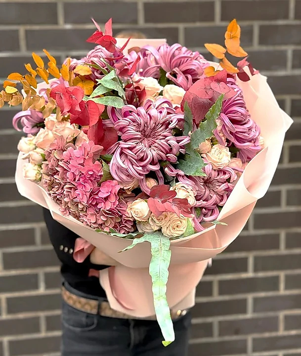 Осінній букет з хризантем Vienna, гортензії та троянд. Доставка Квітів Київ